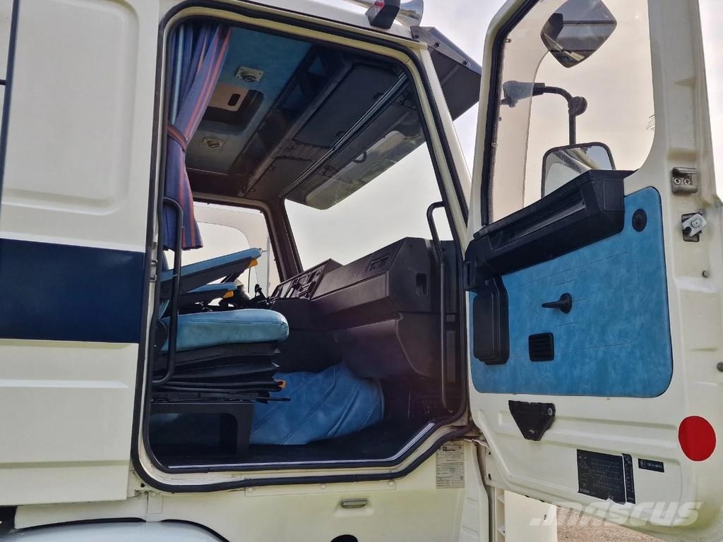 Scania R142-V8 420 V8 - Old timer - Clean chassis/cab/int Naudoti vilkikai