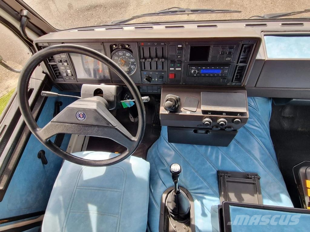 Scania R142-V8 420 V8 - Old timer - Clean chassis/cab/int Naudoti vilkikai