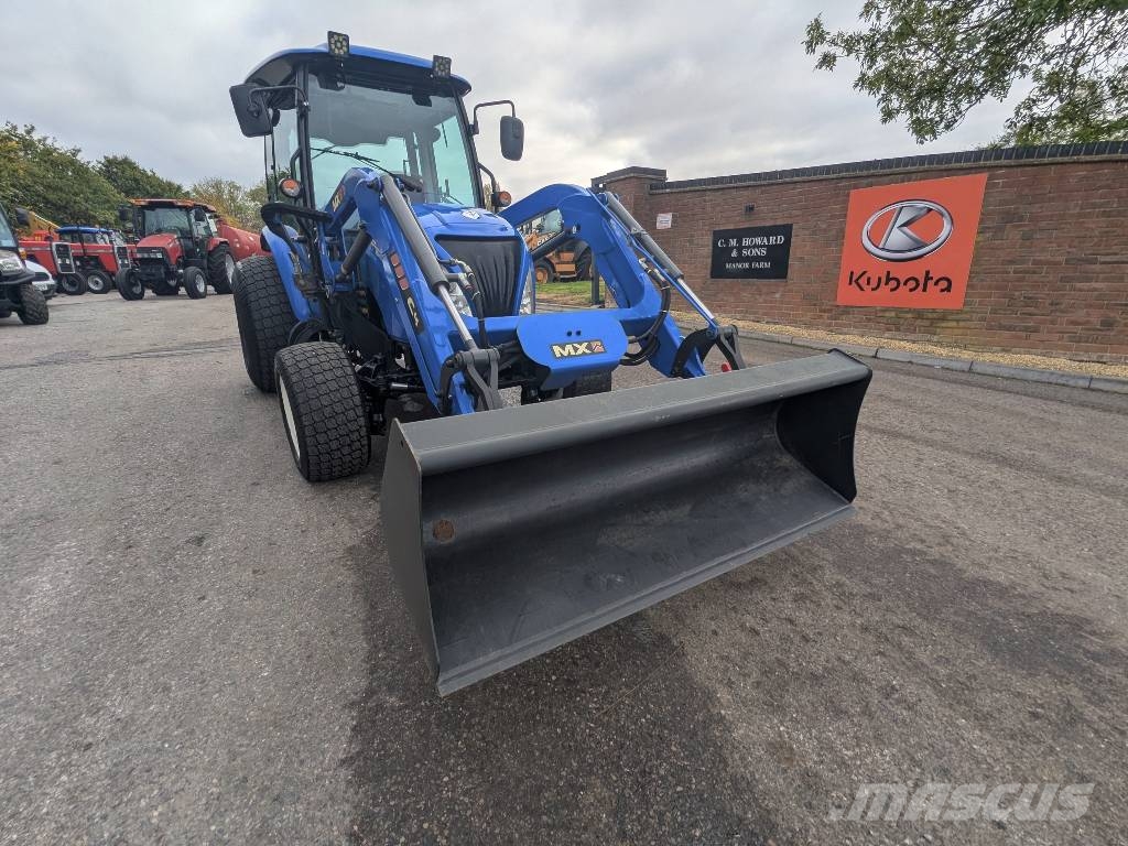 New Holland Boomer 50 Kompaktie traktori
