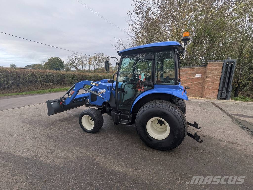 New Holland Boomer 50 Kompaktie traktori