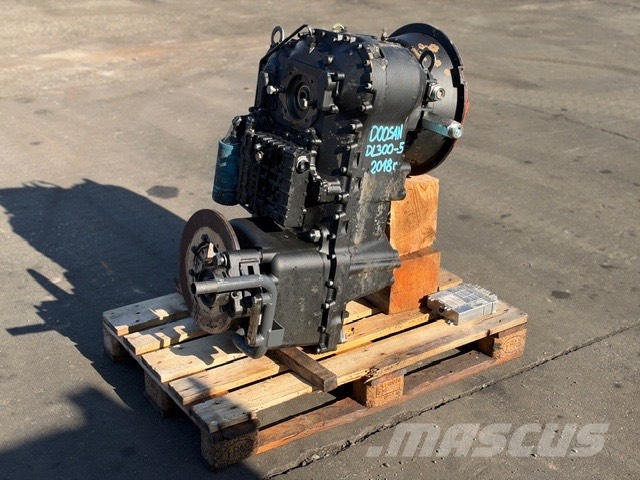 Doosan DL 300-5 USED TRANSMISSION ZF 210 أجهزة نقل