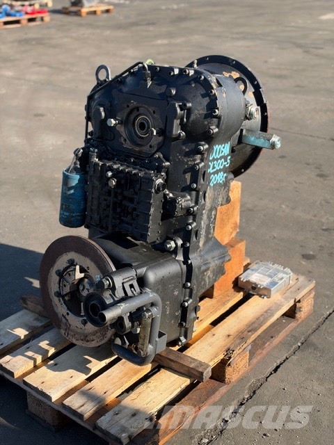 Doosan DL 300-5 USED TRANSMISSION ZF 210 أجهزة نقل
