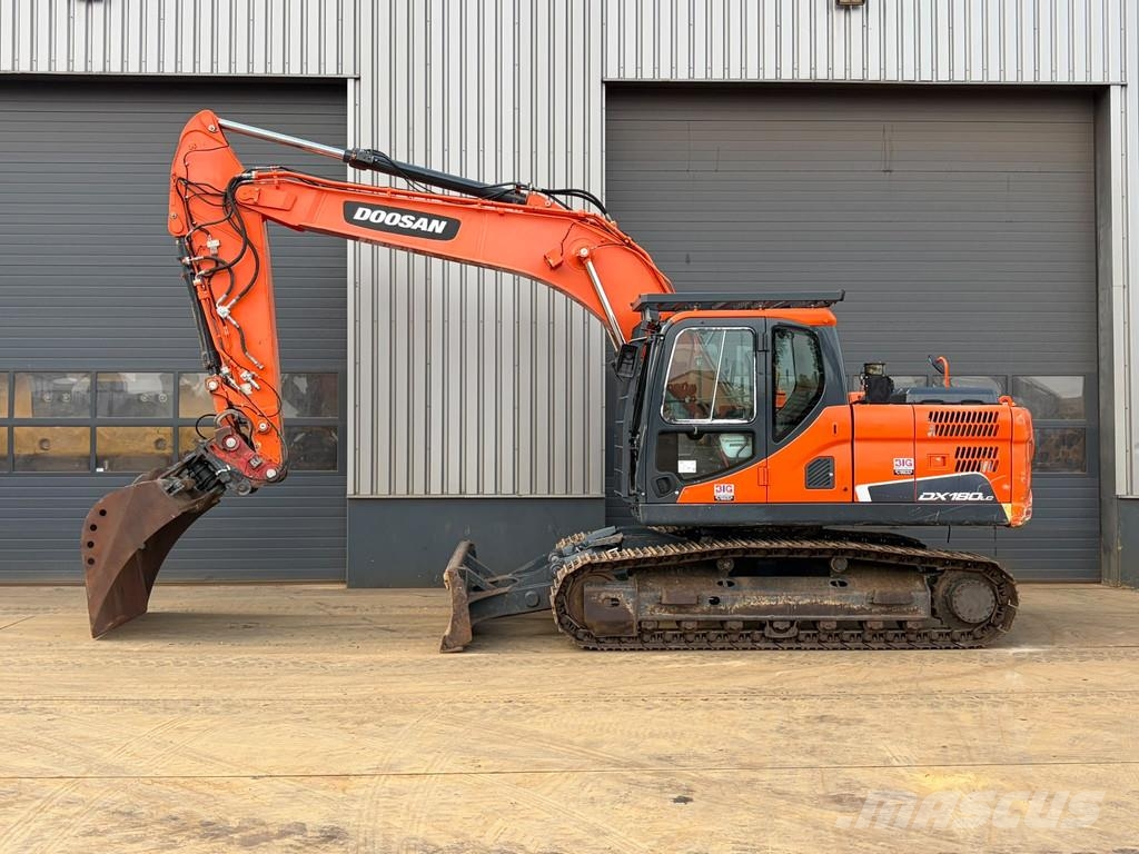 Doosan DX180LC-3 Kāpurķēžu ekskavatori