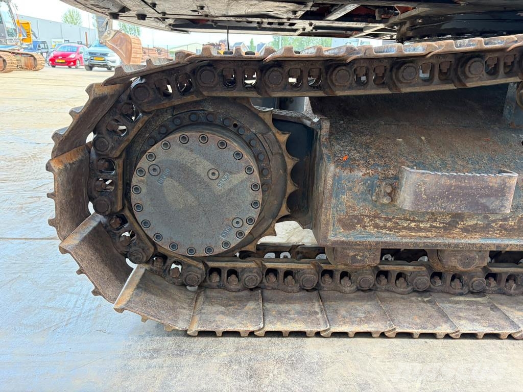 Doosan DX180LC-3 Kāpurķēžu ekskavatori