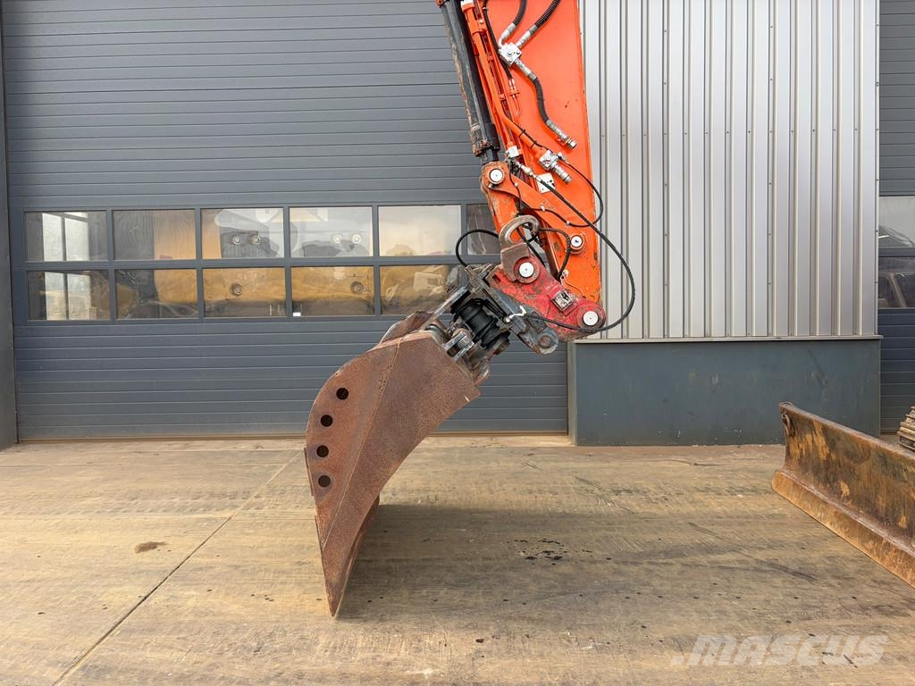 Doosan DX180LC-3 Kāpurķēžu ekskavatori