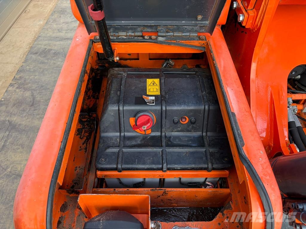 Doosan DX180LC-3 Kāpurķēžu ekskavatori