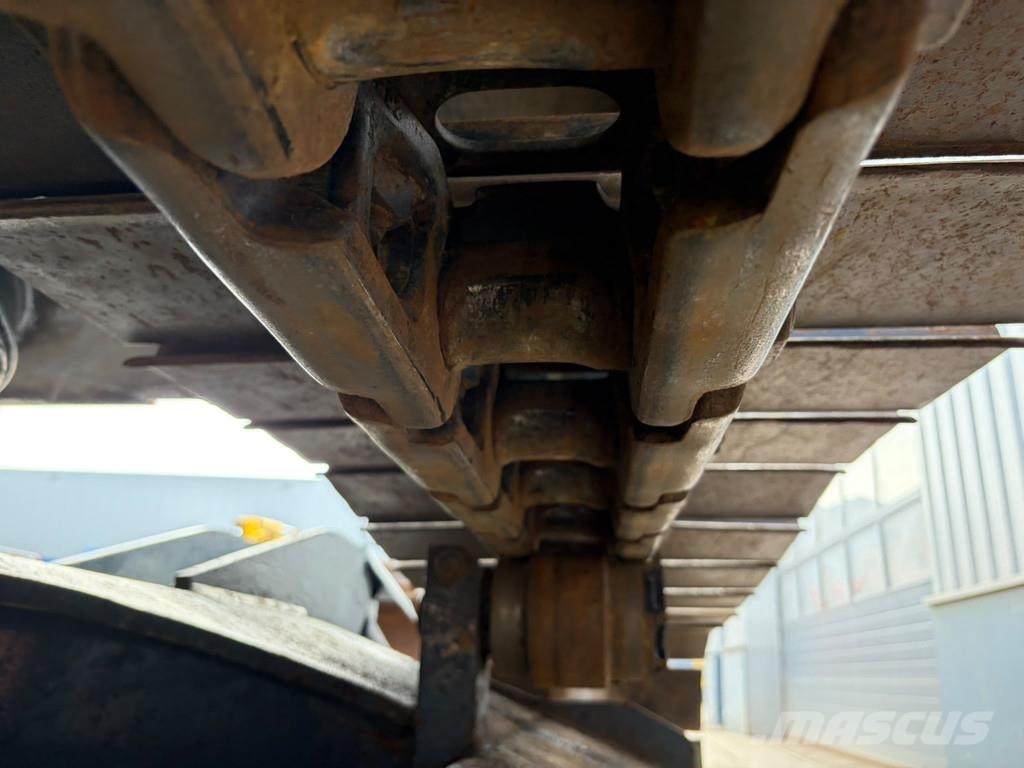 Doosan DX180LC-3 Kāpurķēžu ekskavatori