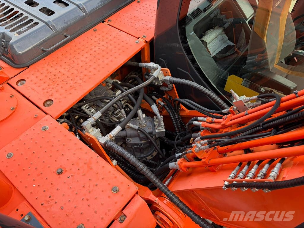 Doosan DX180LC-3 Kāpurķēžu ekskavatori