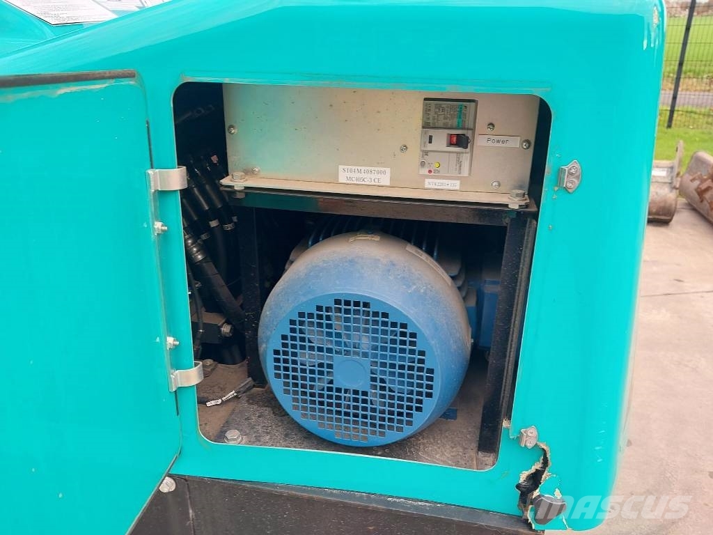 Maeda MC 405 C-3 小型起重機