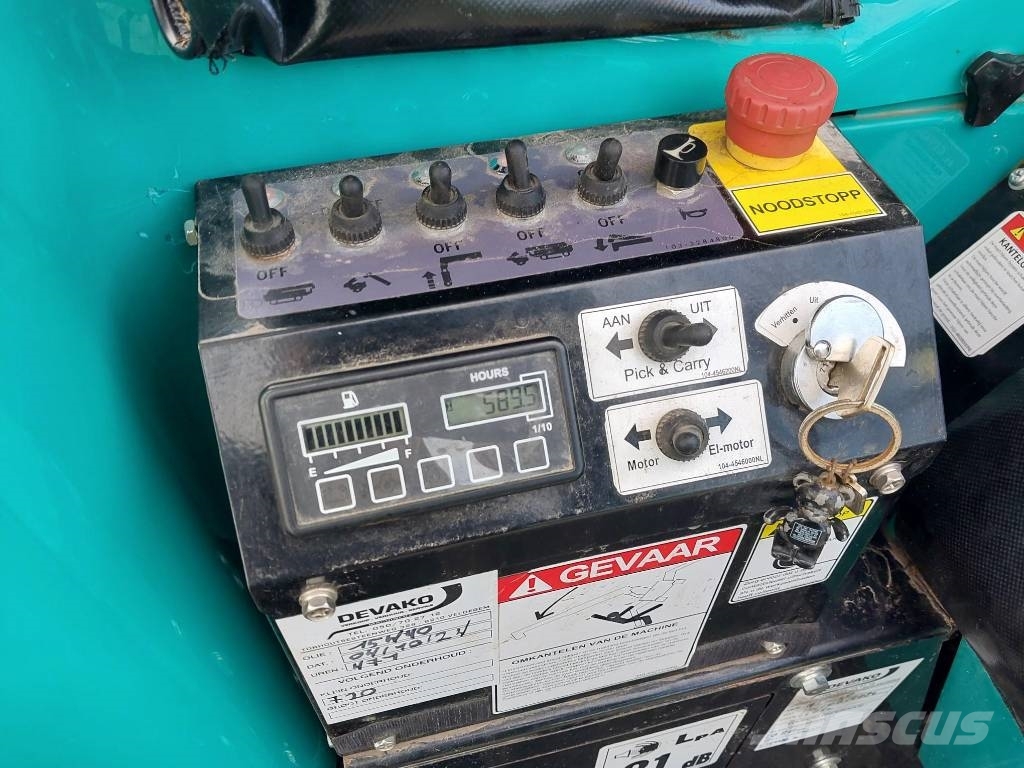 Maeda MC 405 C-3 小型起重機