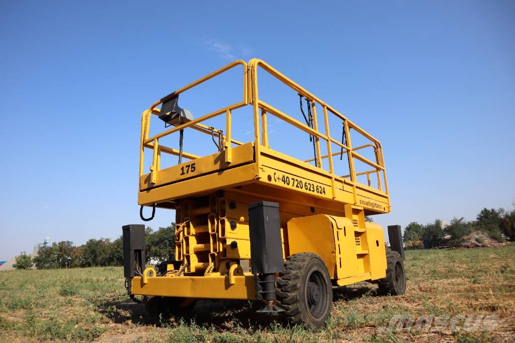 Haulotte H 15 SX Scheren-Arbeitsbühnen