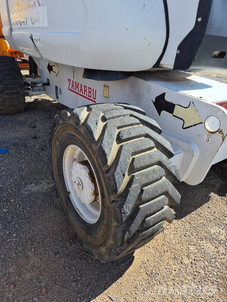 JLG 800 AJ Plataforma de trabajo articulada