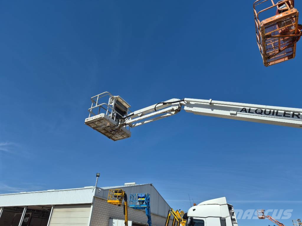 JLG 800 AJ Plataforma de trabajo articulada