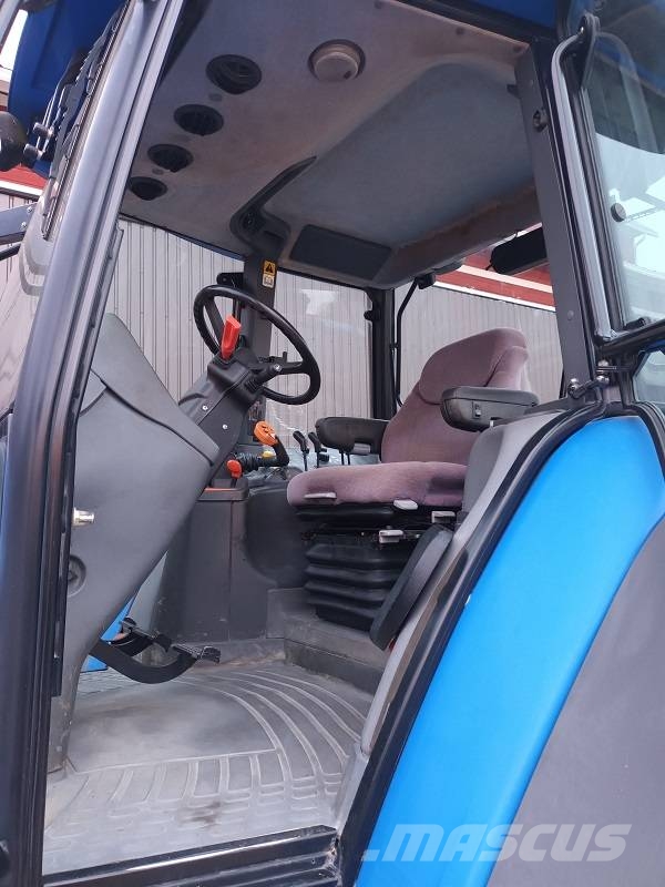 New Holland TM 120 RC الجرارات