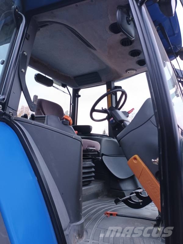 New Holland TM 120 RC الجرارات