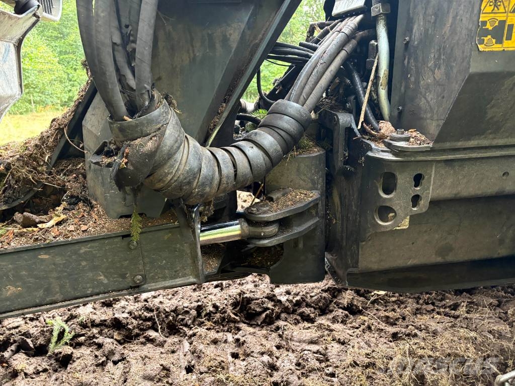 Ponsse WISENT 8W Forwarder