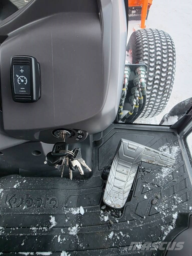 Kubota L2-552 HST جرارات مدمجة