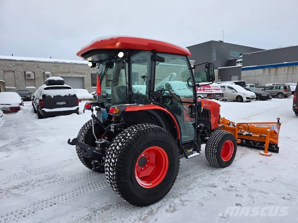 Kubota L2-552 HST جرارات مدمجة