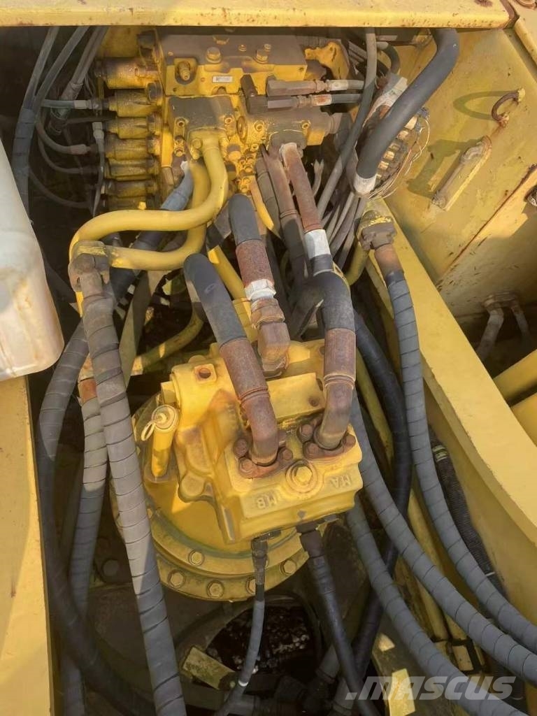Komatsu PC 360 Paletli ekskavatörler