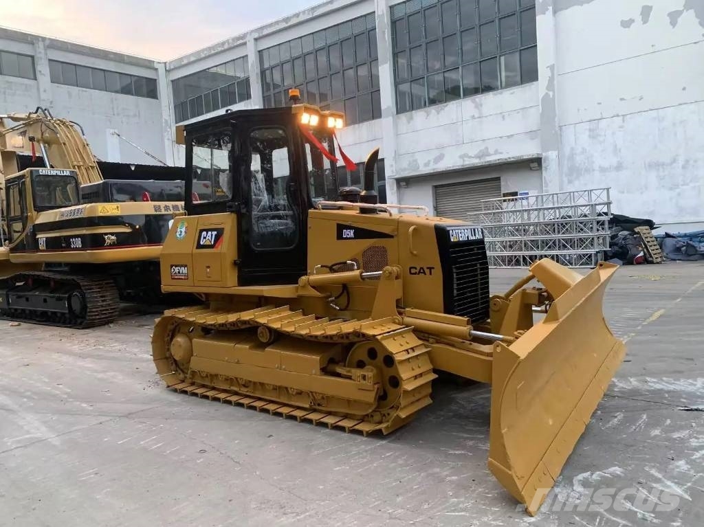 CAT D 5 K Μπουλντόζες με ερπύστριες