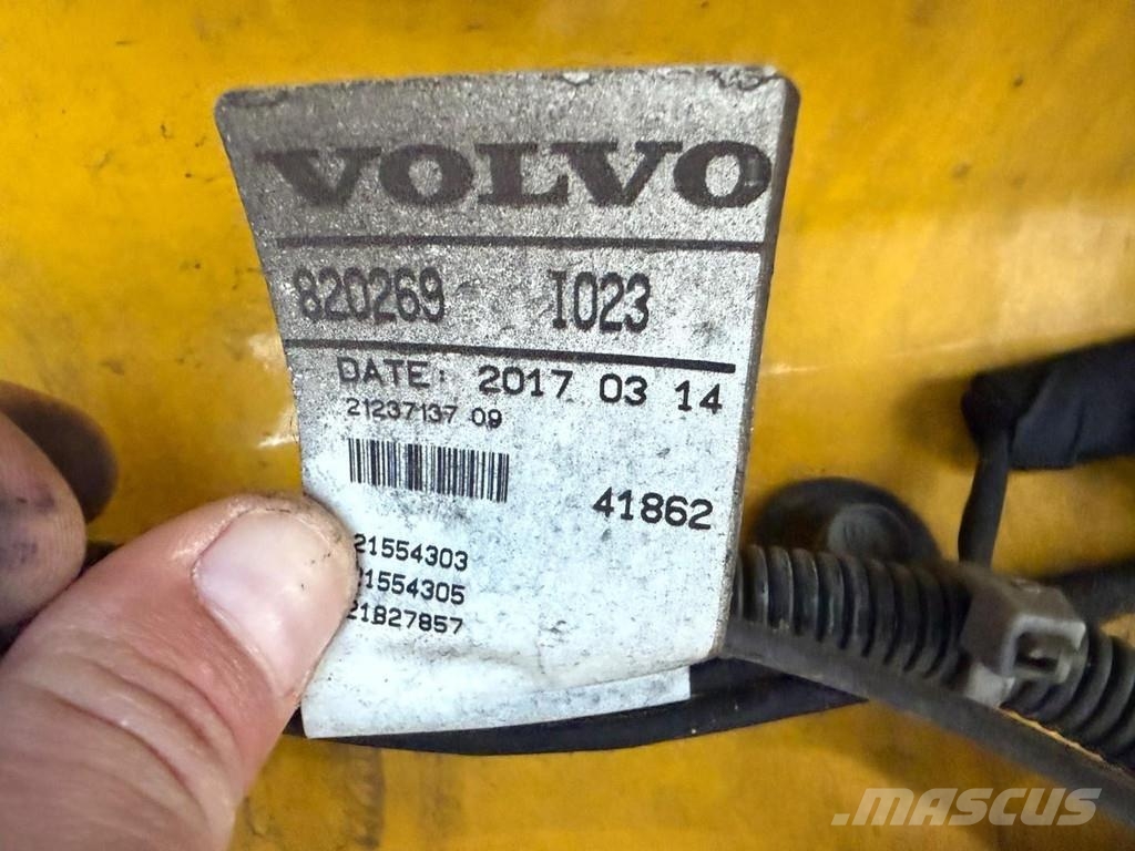 Volvo FH 460 4X2 EURO 6 MEGA + LIFTING DISH (HEFSCHOTEL) Sadulveokid