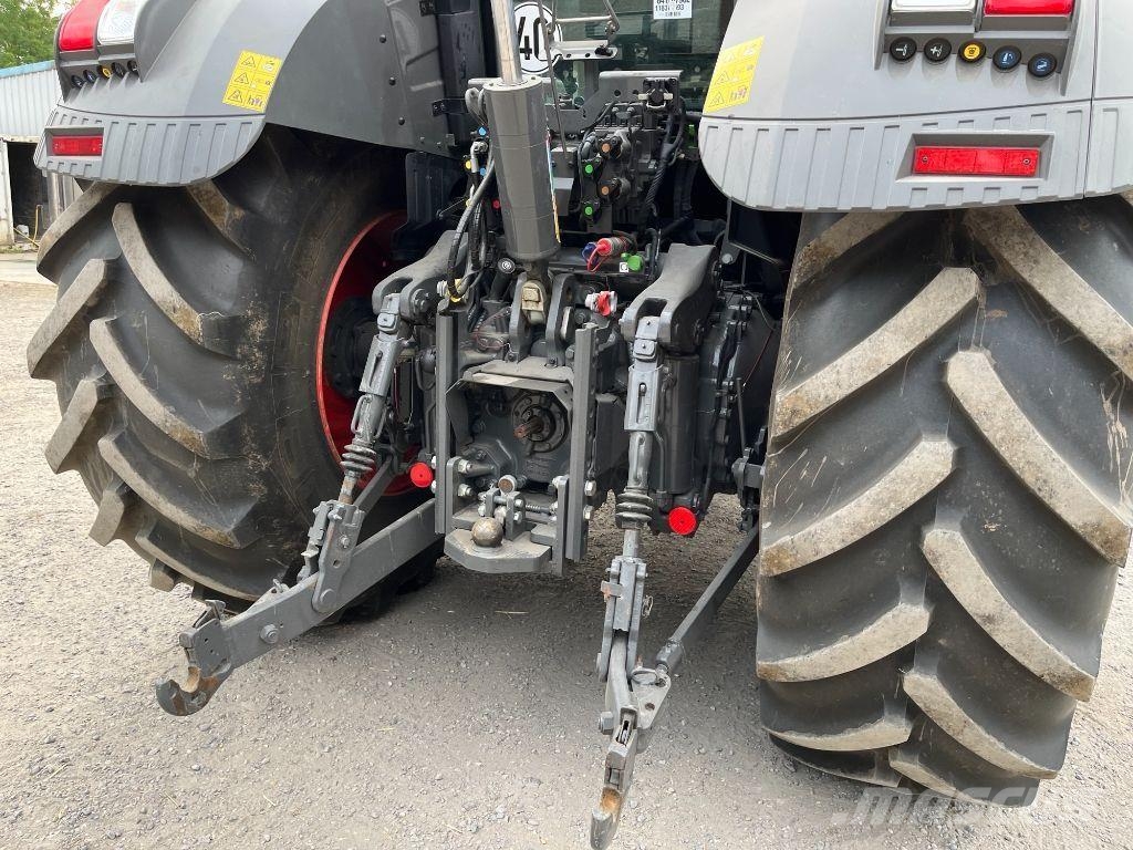 Fendt 826 VARIO PROFI + Traktorer