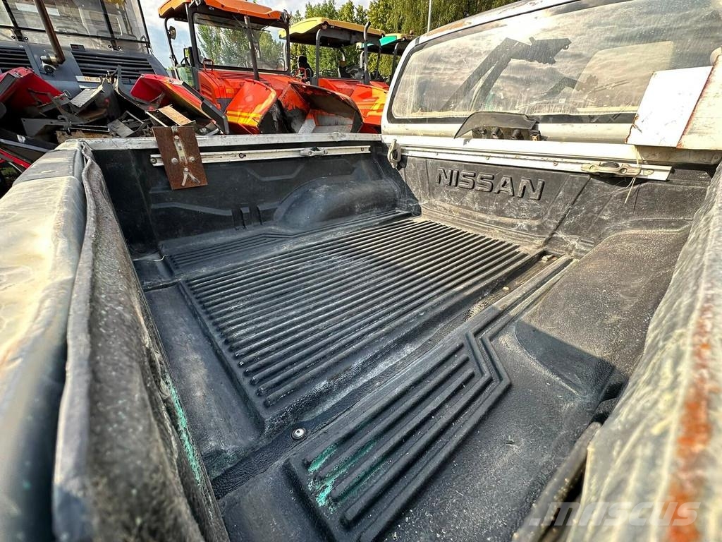 Nissan Navara D40 Kistehergépjárművek
