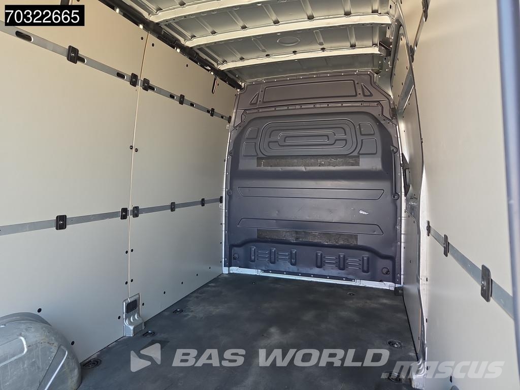 Mercedes-Benz Sprinter 215 CDI Automatik 150PS L2H2 Klima Kamera Panel vans