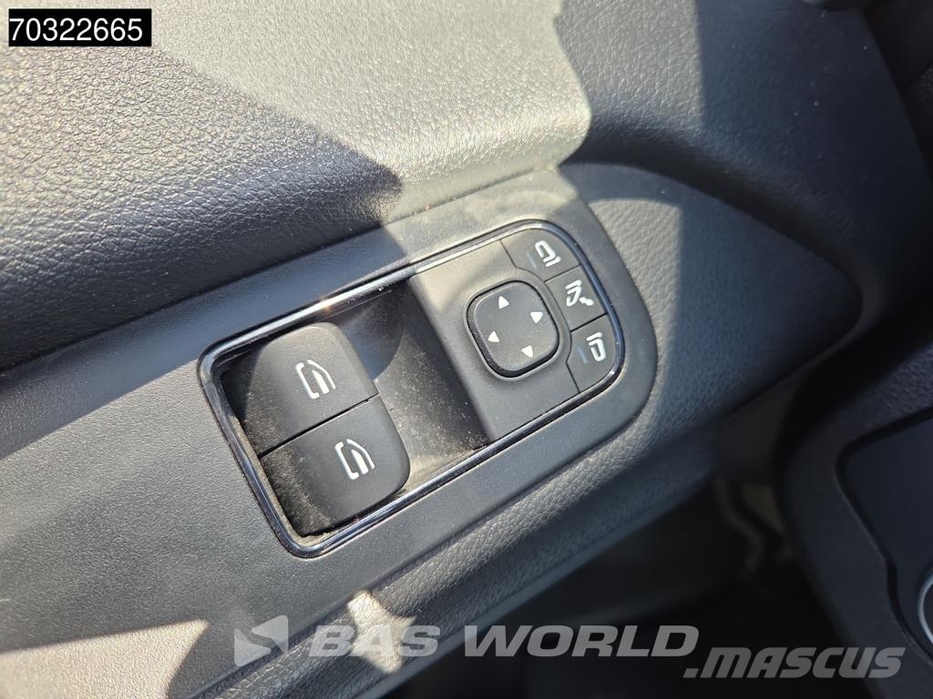 Mercedes-Benz Sprinter 215 CDI Automatik 150PS L2H2 Klima Kamera Panel vans