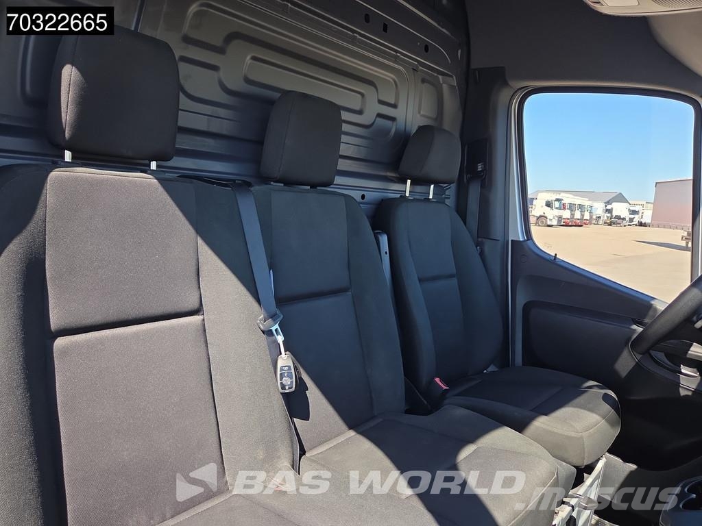 Mercedes-Benz Sprinter 215 CDI Automatik 150PS L2H2 Klima Kamera Panel vans
