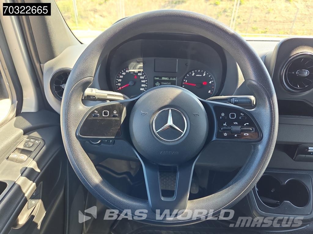 Mercedes-Benz Sprinter 215 CDI Automatik 150PS L2H2 Klima Kamera Panel vans