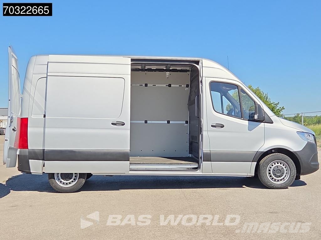 Mercedes-Benz Sprinter 215 CDI Automatik 150PS L2H2 Klima Kamera شاحنة مقفلة