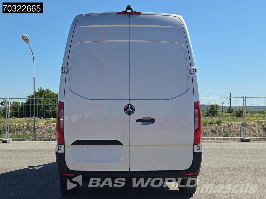 Mercedes-Benz Sprinter 215 CDI Automatik 150PS L2H2 Klima Kamera Pakettiautot