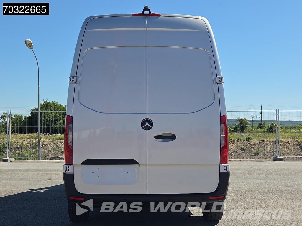 Mercedes-Benz Sprinter 215 CDI Automatik 150PS L2H2 Klima Kamera Panel vans