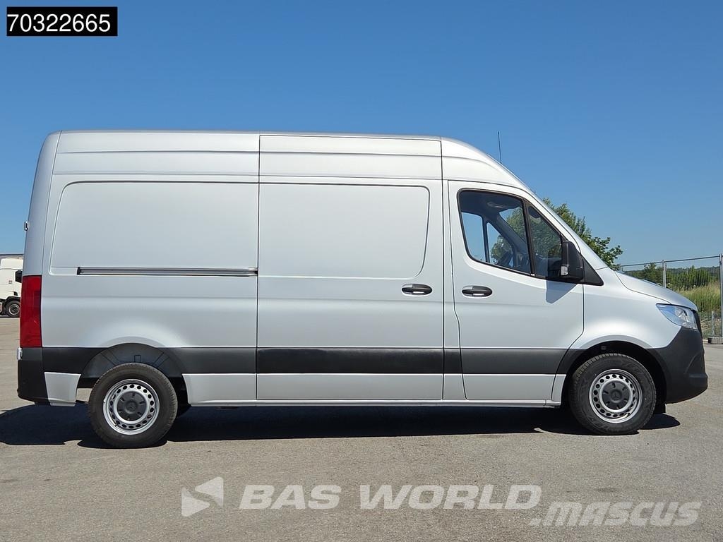 Mercedes-Benz Sprinter 215 CDI Automatik 150PS L2H2 Klima Kamera Panel vans