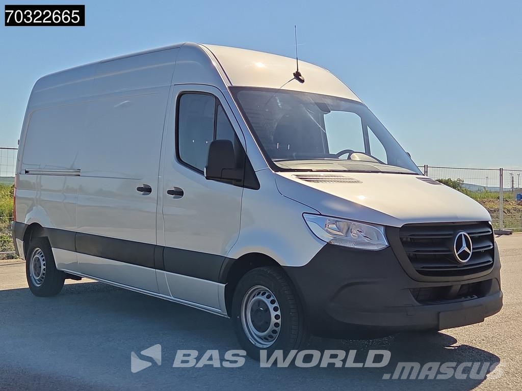 Mercedes-Benz Sprinter 215 CDI Automatik 150PS L2H2 Klima Kamera Panel vans