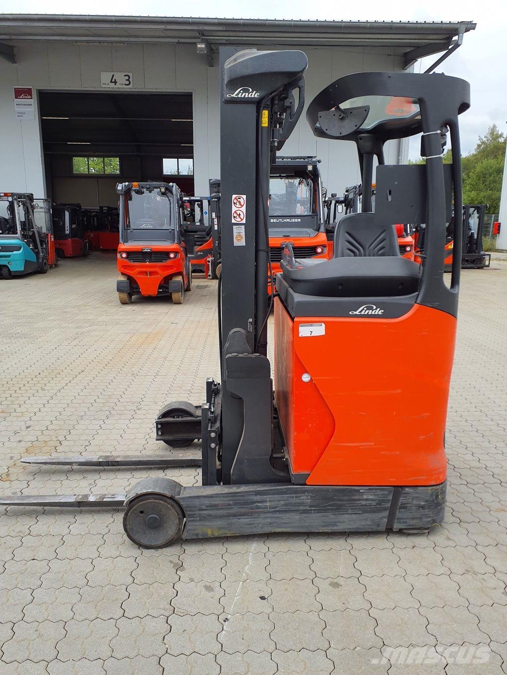 Linde R12B Stivuitor cu catarg retractabil