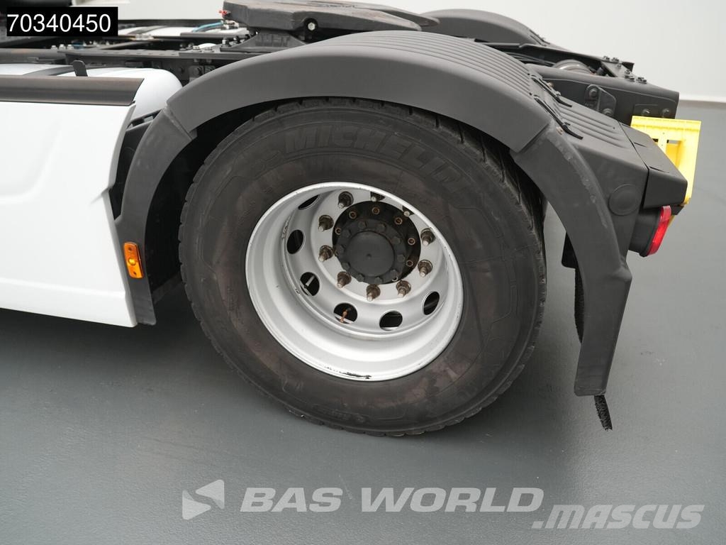 Ford F-Max 500 4X2 Retarder 2xTanks Standklima ACC Navi Тягачі