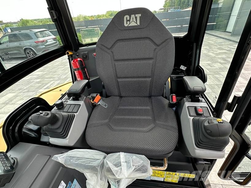 CAT 302.7 CR Mini excavadoras < 7t