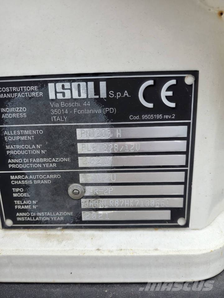 Isoli PNT 200 H المنصات الهوائية المثبتة على شاحنة