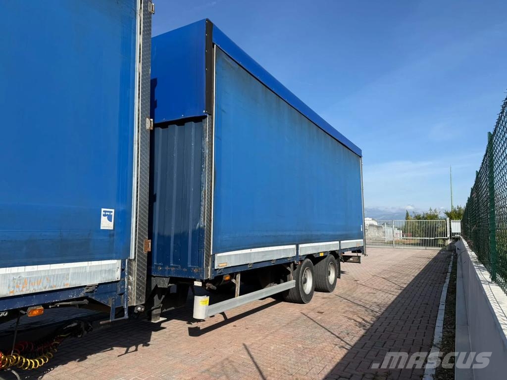 OMAR 20W82P Pritsche 8.20m mit Plane Plataforma plana/laterales abatibles