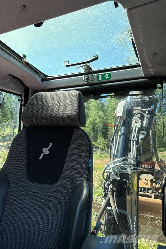 Huddig 1060C, Bra skick, Nya Däck Grävlastare
