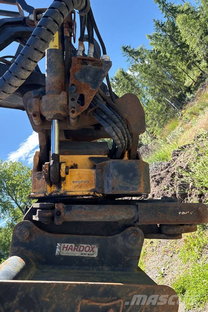 Huddig 1060C, Bra skick, Nya Däck Grävlastare
