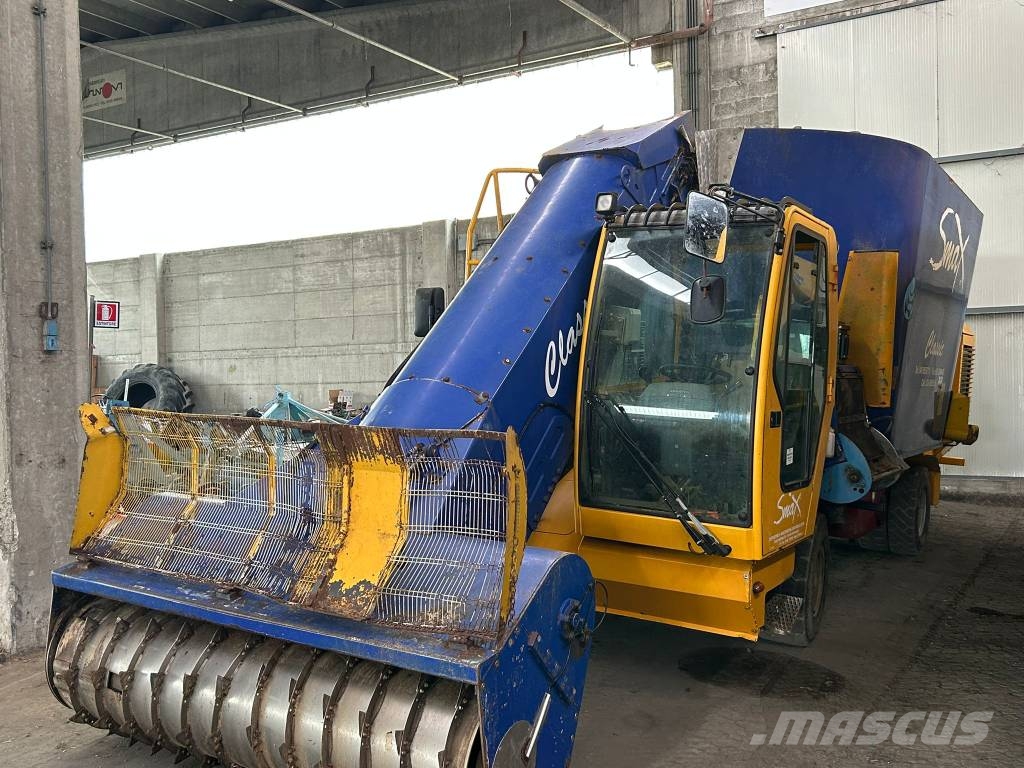Smax Classic 240 Pašarų maišytuvai-dalytuvai