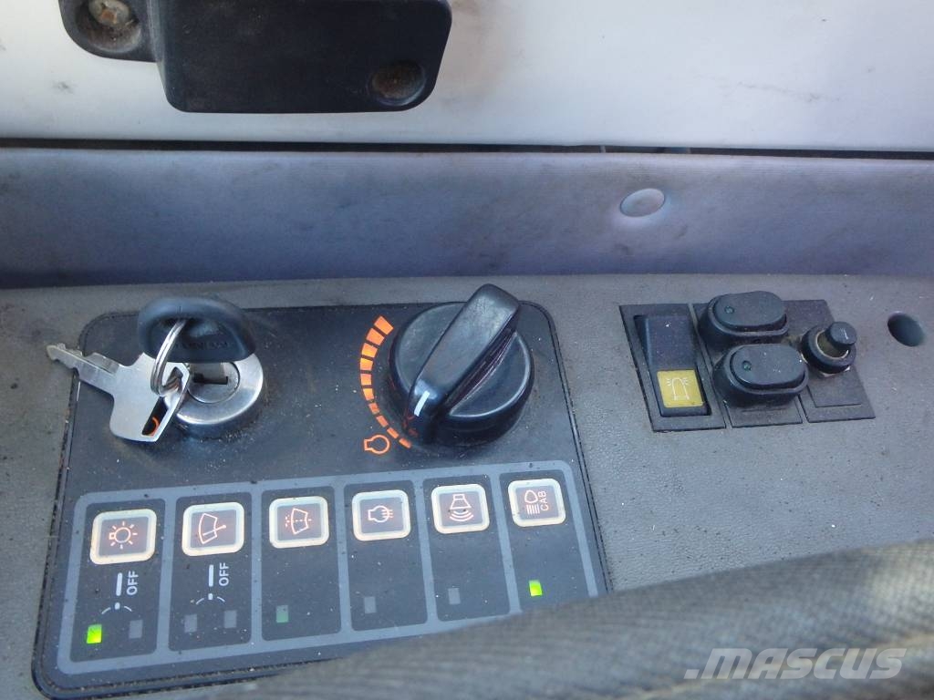 Hyundai Robex 140 LC-7 Lánctalpas kotrók