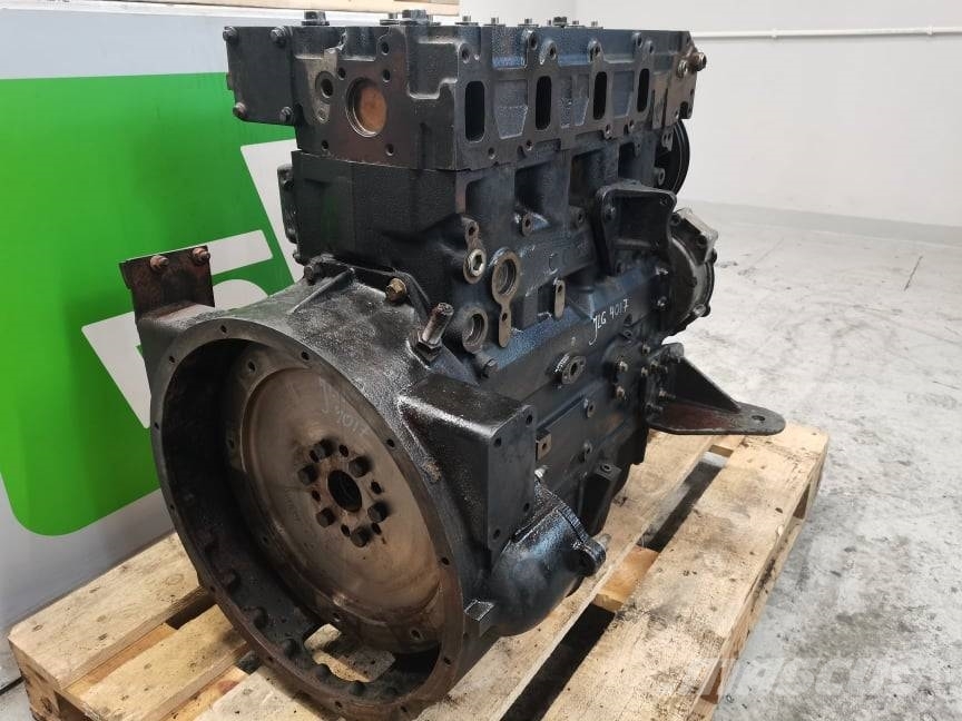 JLG 4017 PS {Perkins NL 1104D-44T} cylinder head Κινητήρες