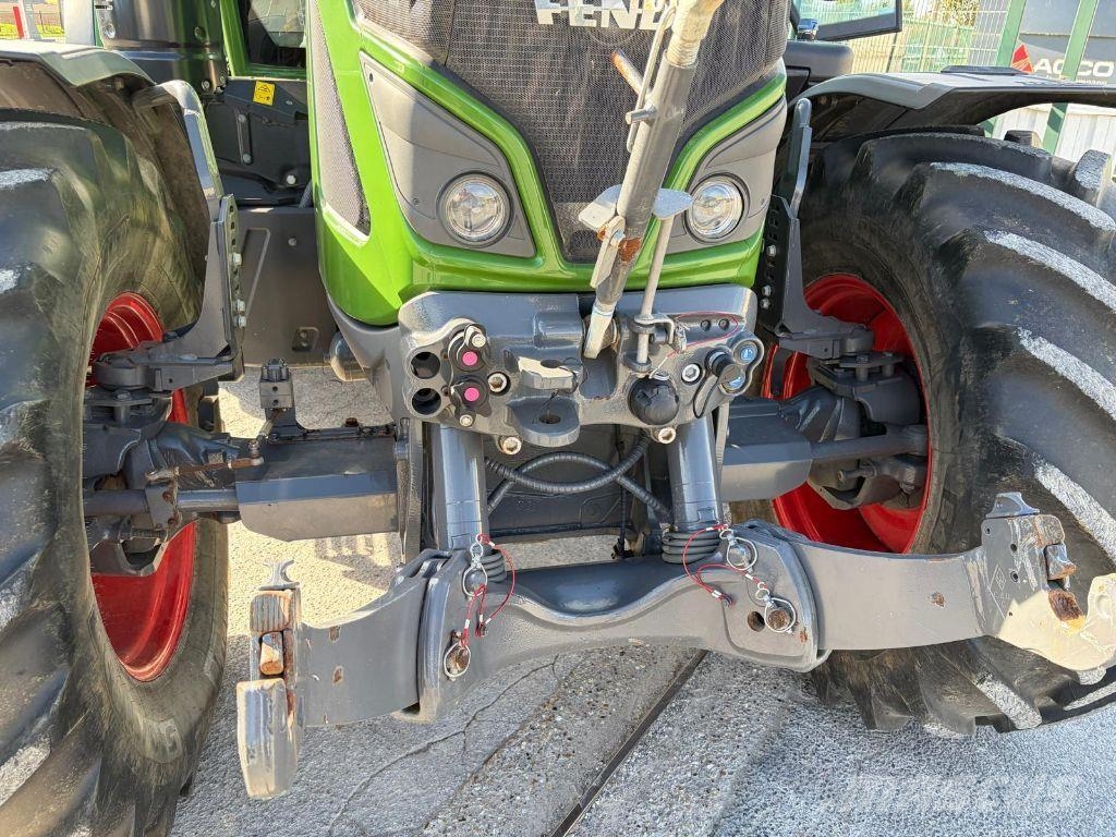 Fendt 716 VARIO POWER Tractoren
