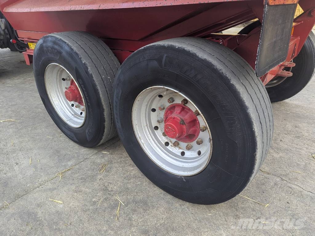 Herbst TWIN AXLE DUMP TRAILER Tipper trucks