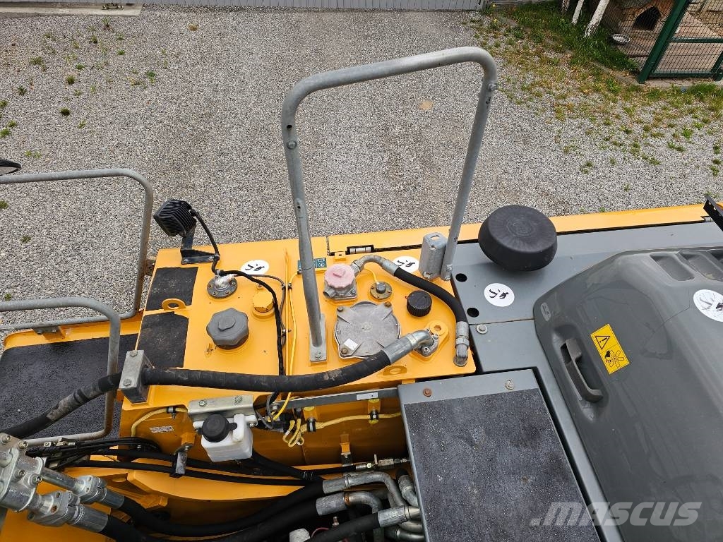 Liebherr R 922 Vikšriniai ekskavatoriai