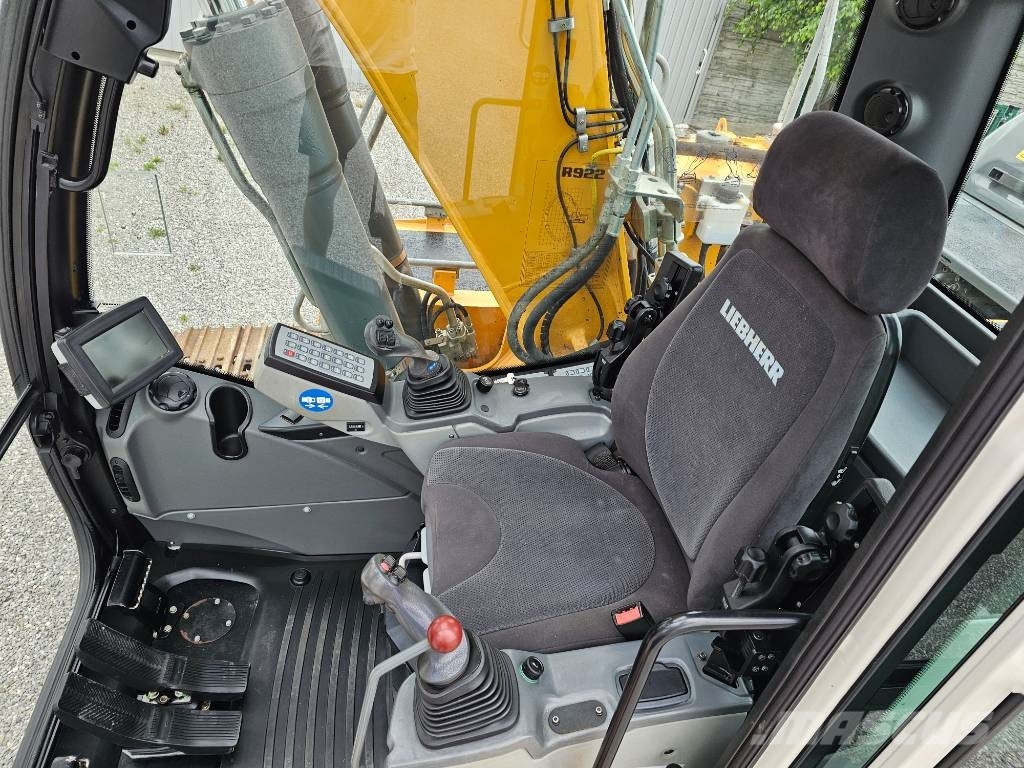 Liebherr R 922 Vikšriniai ekskavatoriai